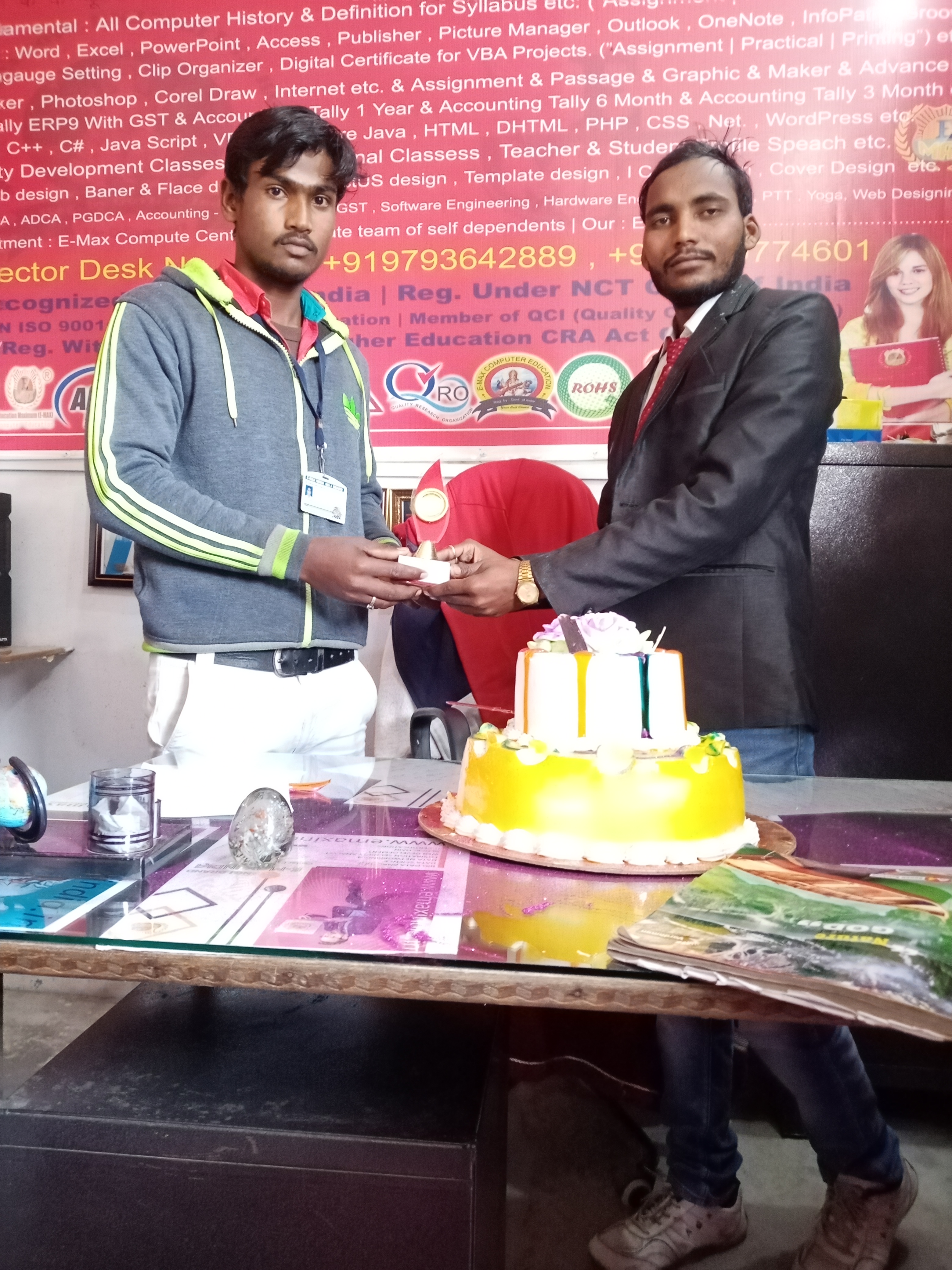 Trophy-&-Award