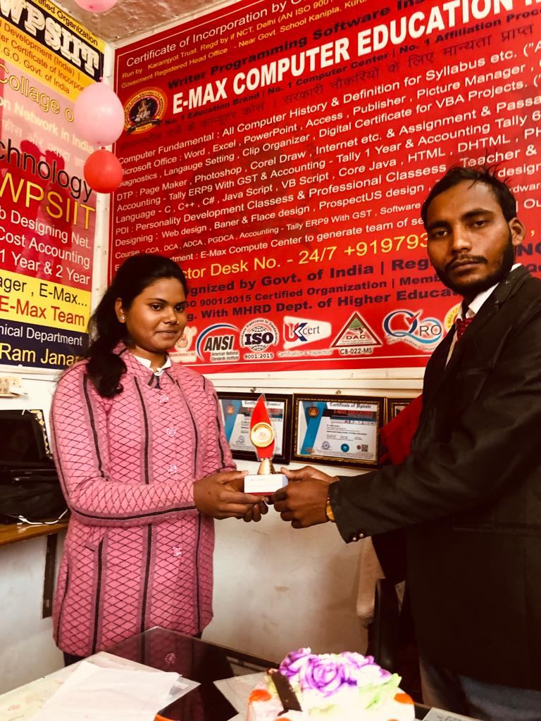 Trophy-&-Award